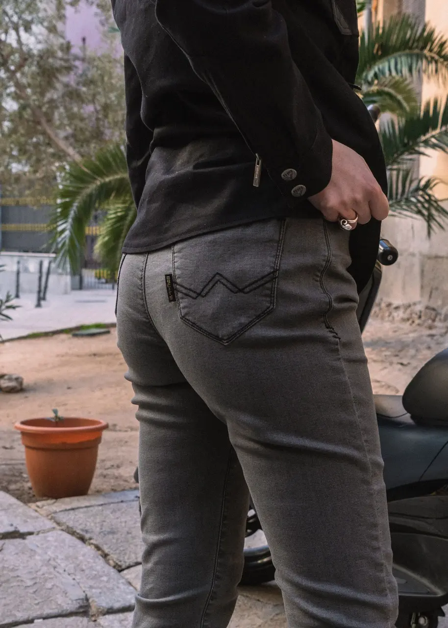 Trouser_Bull_Lady_Grey_5 en tamaño grande.webp